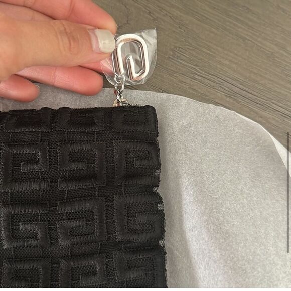 Givenchy cosmetics bag - Picture 6 of 7